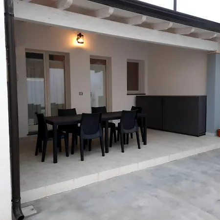 Su Palazzina Storica In Centro A Apartment