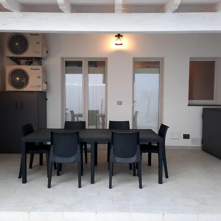 Su Palazzina Storica In Centro A Appartement *