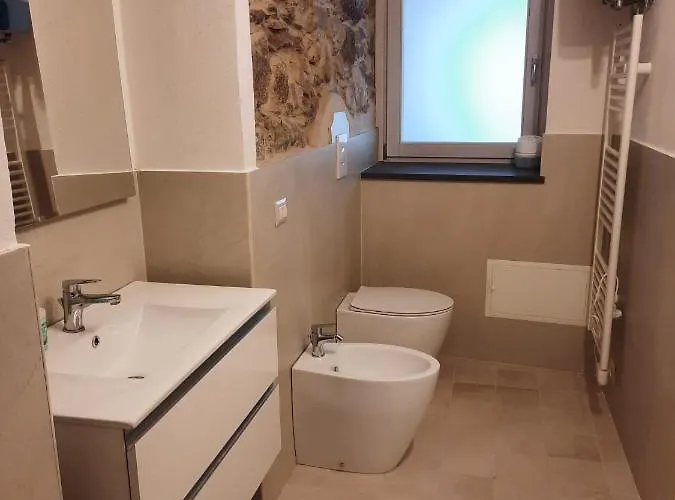 Su Palazzina Storica In Centro A Appartement SantʼAntìoco